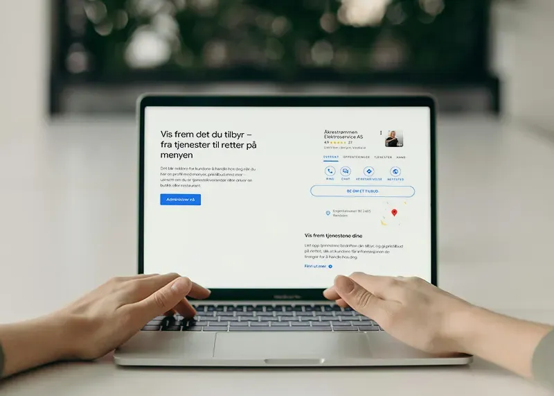 Person skriver beskrivelse